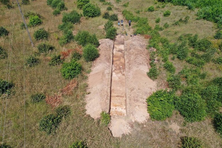 Żagań - badania archeologiczne na terenie grodziska kultury łużyckiej - fot. H. Augustyniak